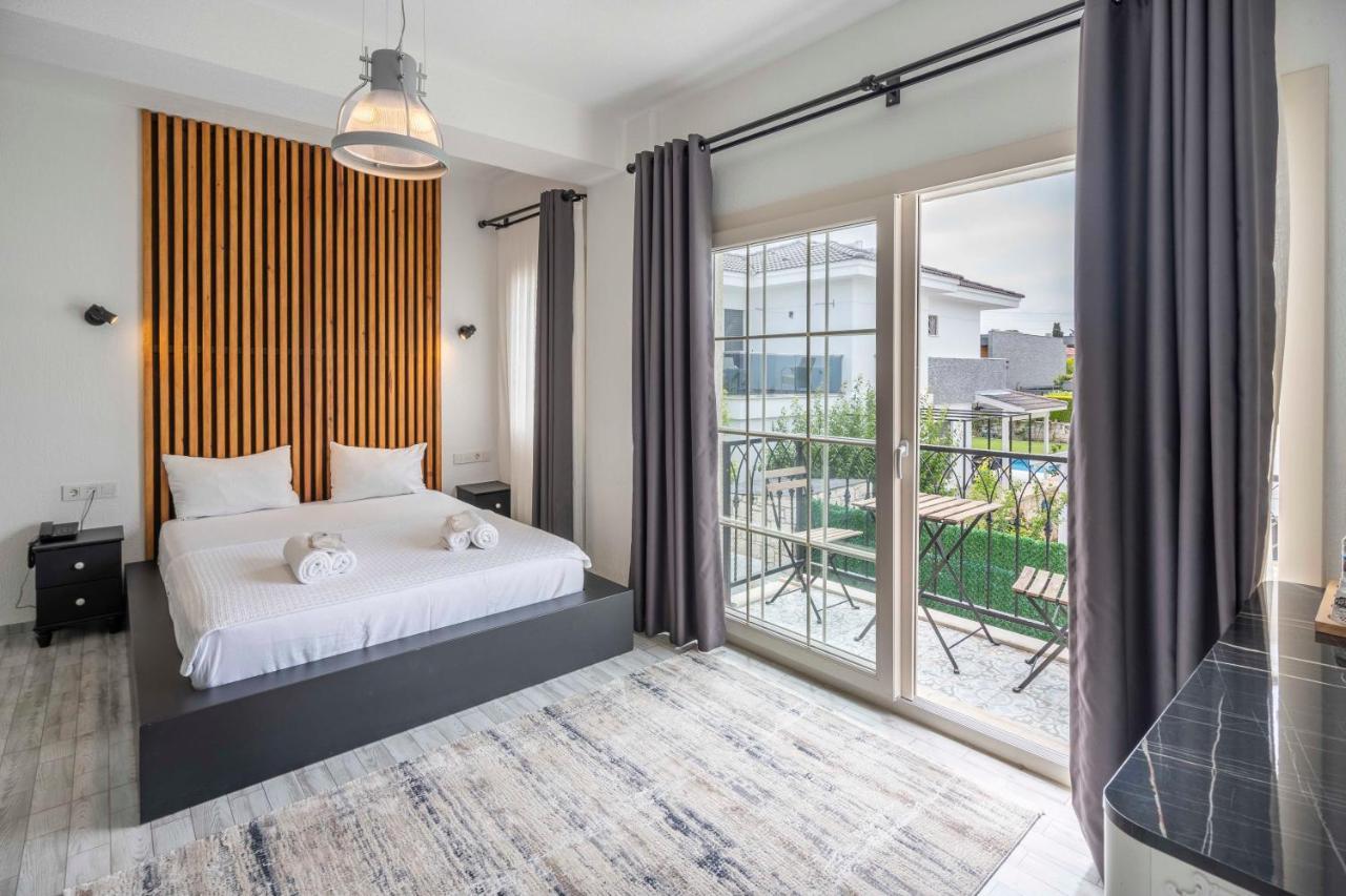 Mea Hotel *